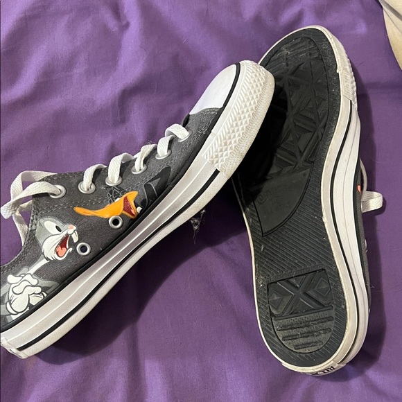 Converse Black and White Sneakers with Looney Tune design *Rare Find - Picture 2 of 8